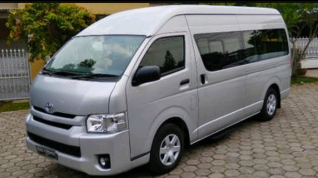 Hiace Commuter — armada PT Yossy Mandiri Travel